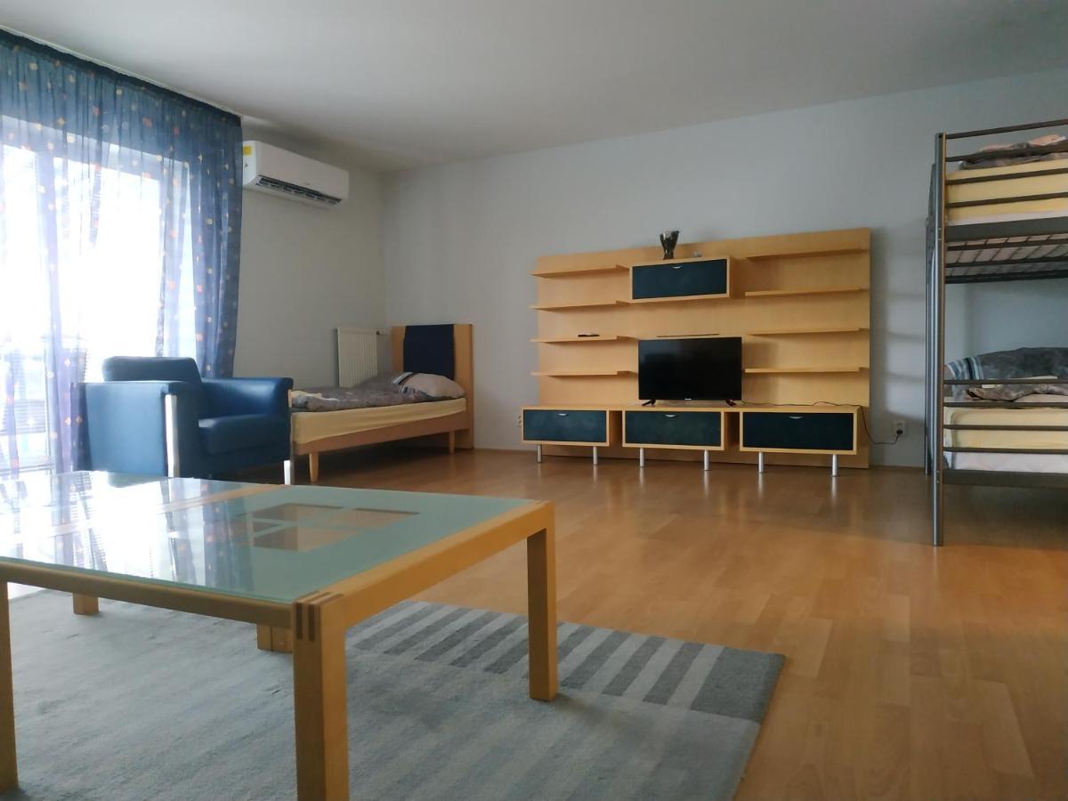 Apartmany Puerto Senec Bagian luar foto